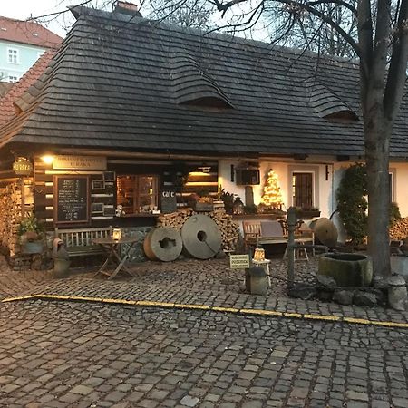 Romantik Hotel U Raka Prague Luaran gambar
