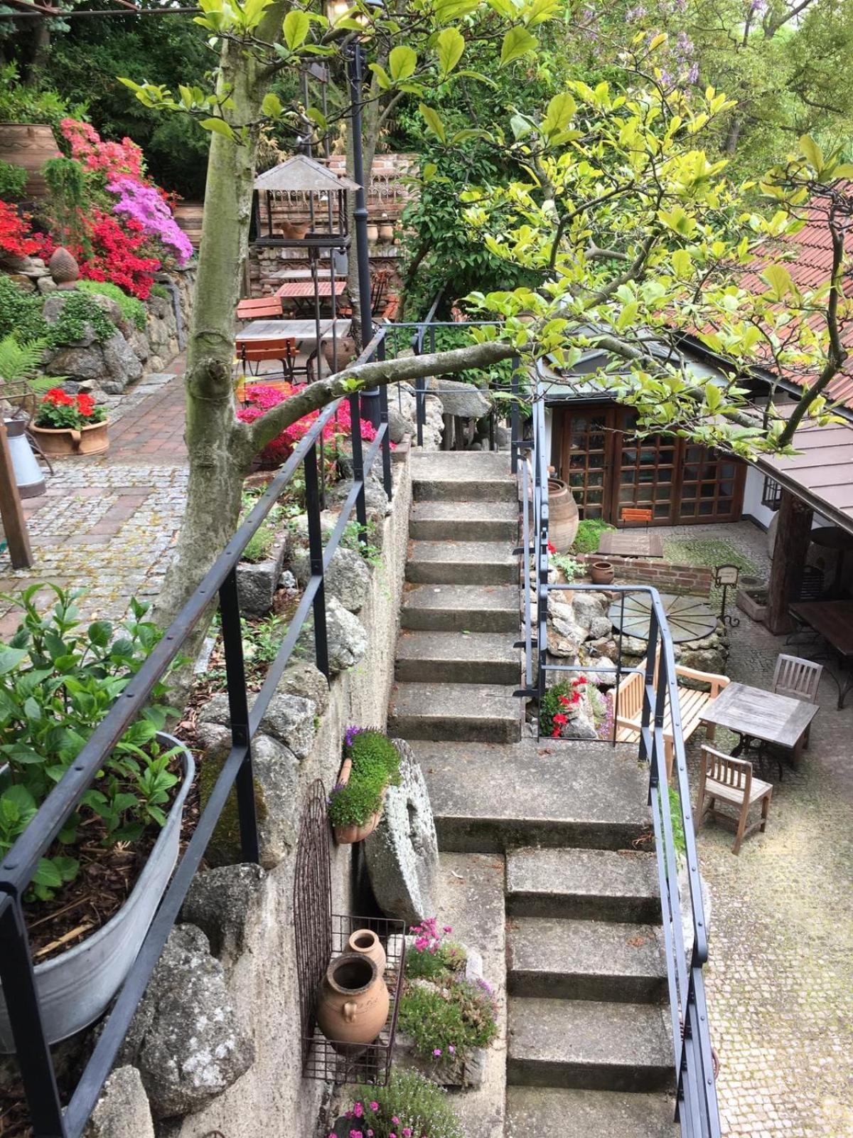 Romantik Hotel U Raka Prague Luaran gambar