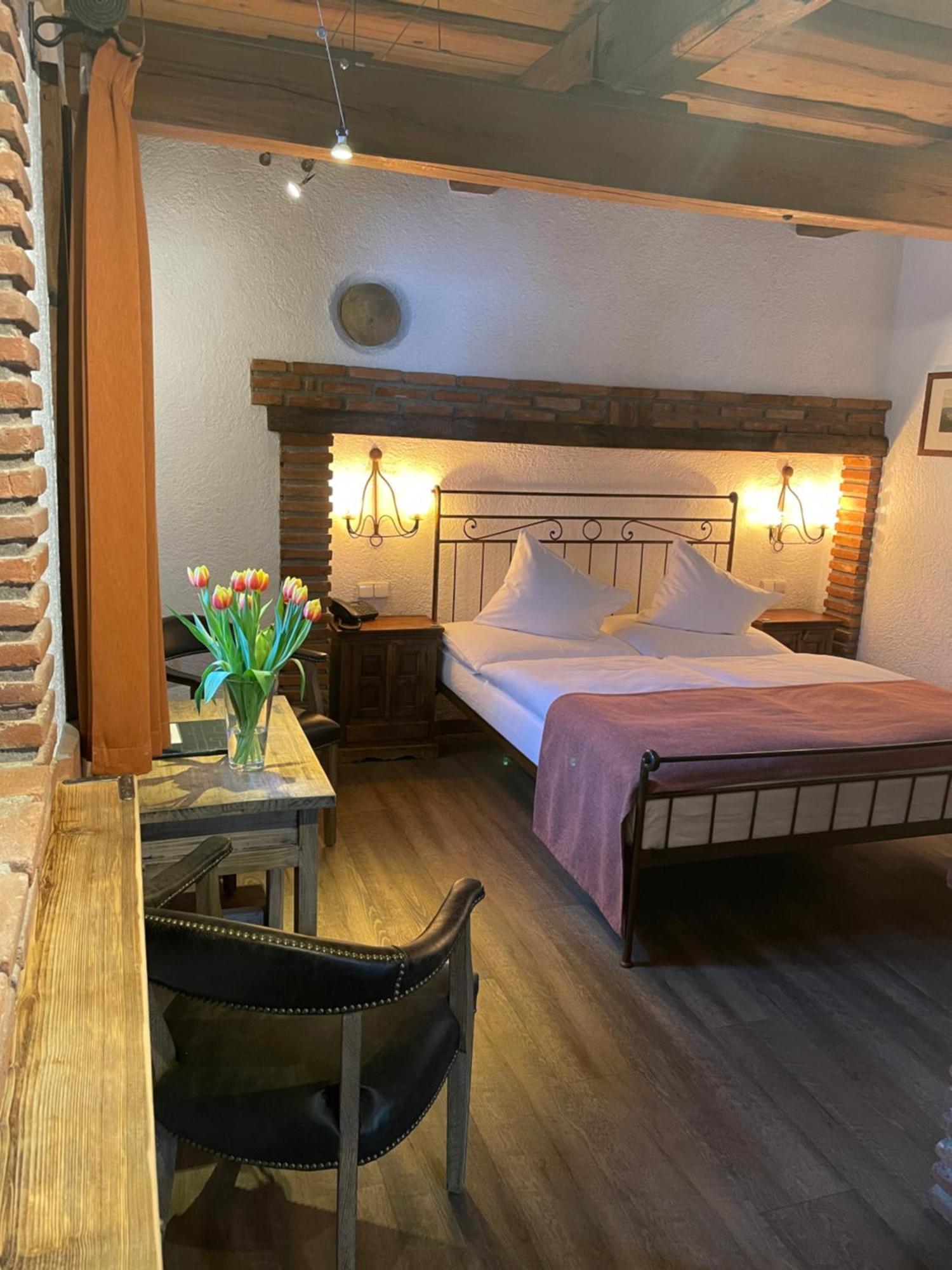 Romantik Hotel U Raka Prague Luaran gambar