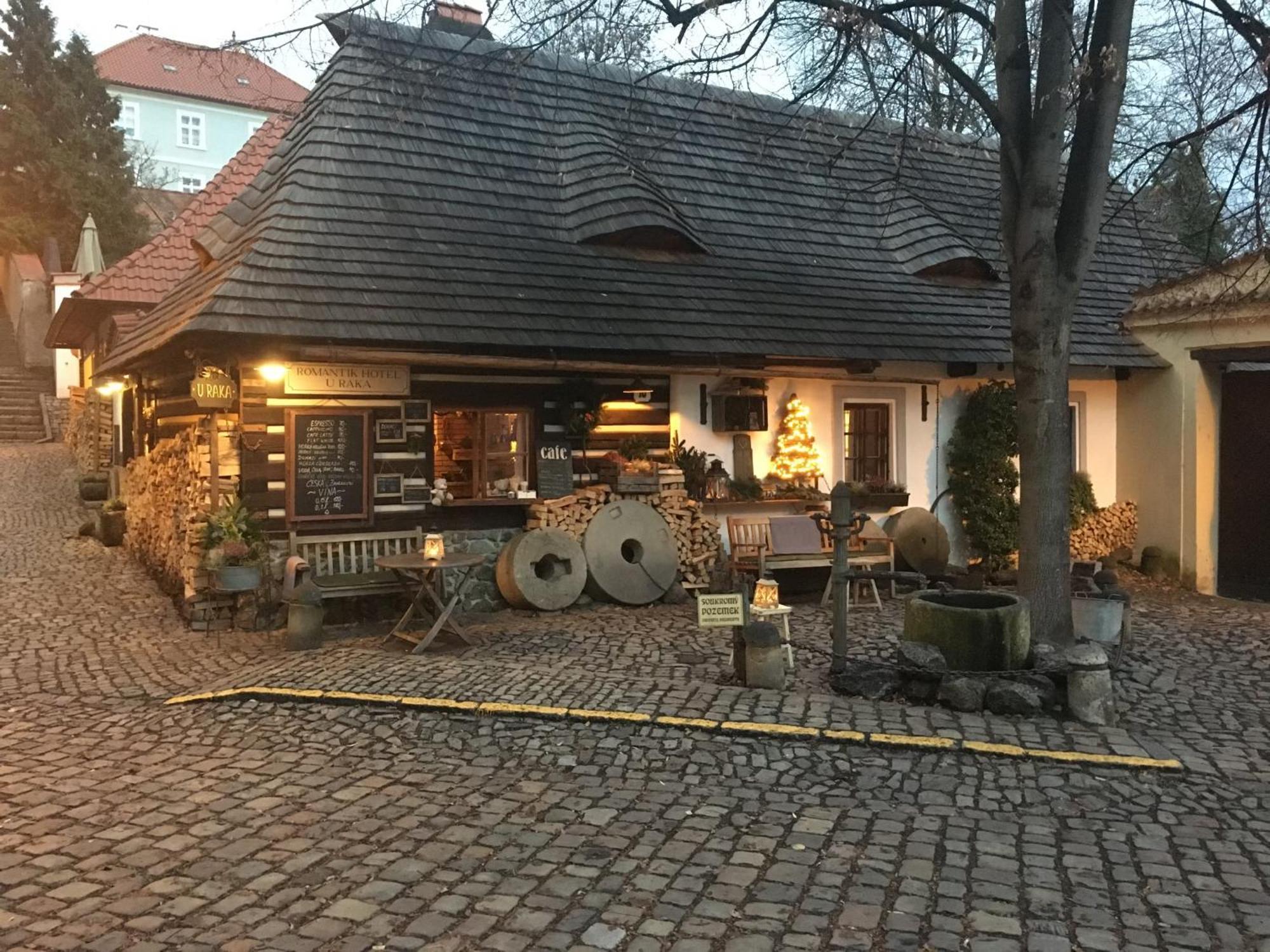 Romantik Hotel U Raka Prague Luaran gambar