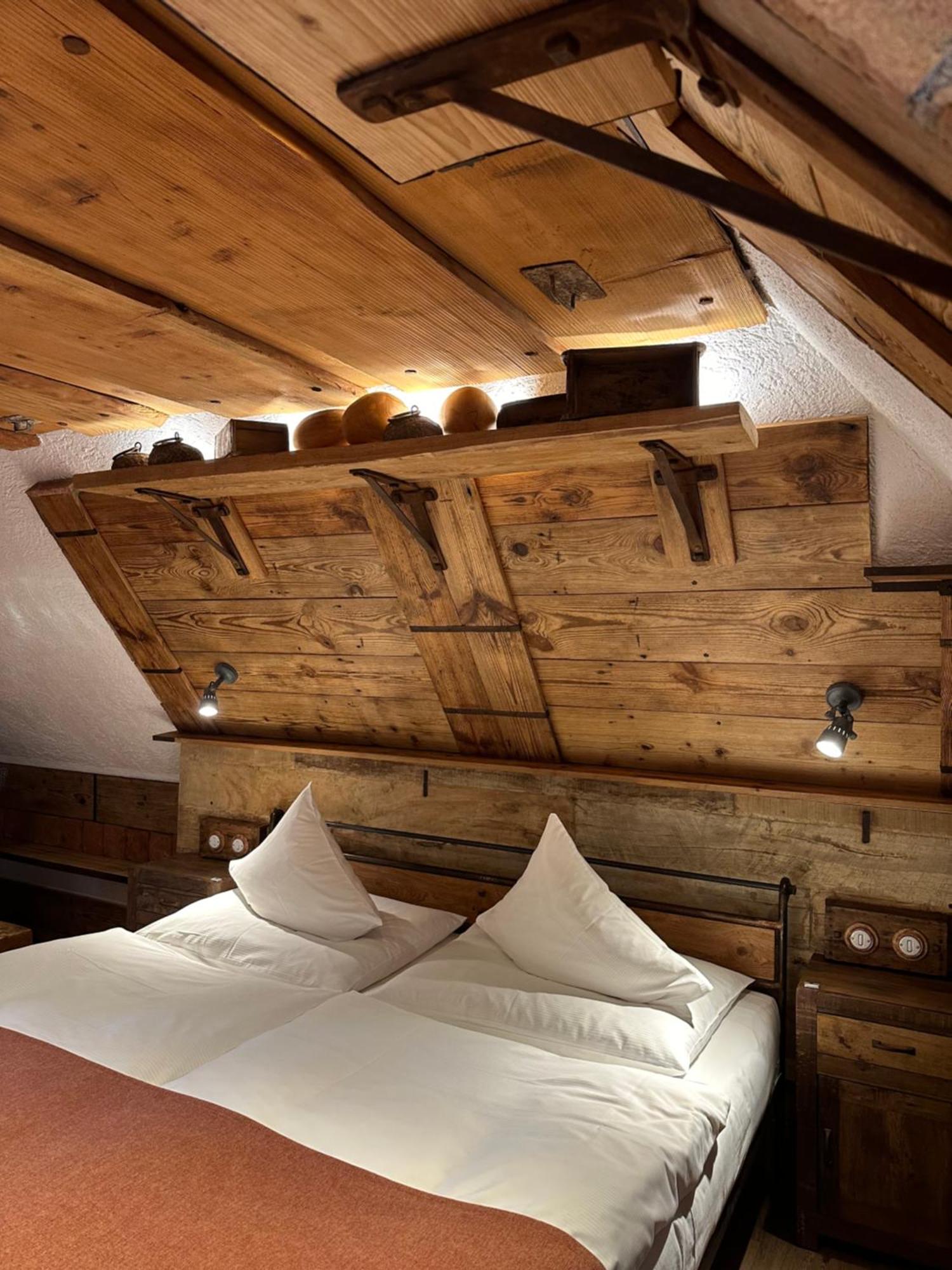 Romantik Hotel U Raka Prague Luaran gambar