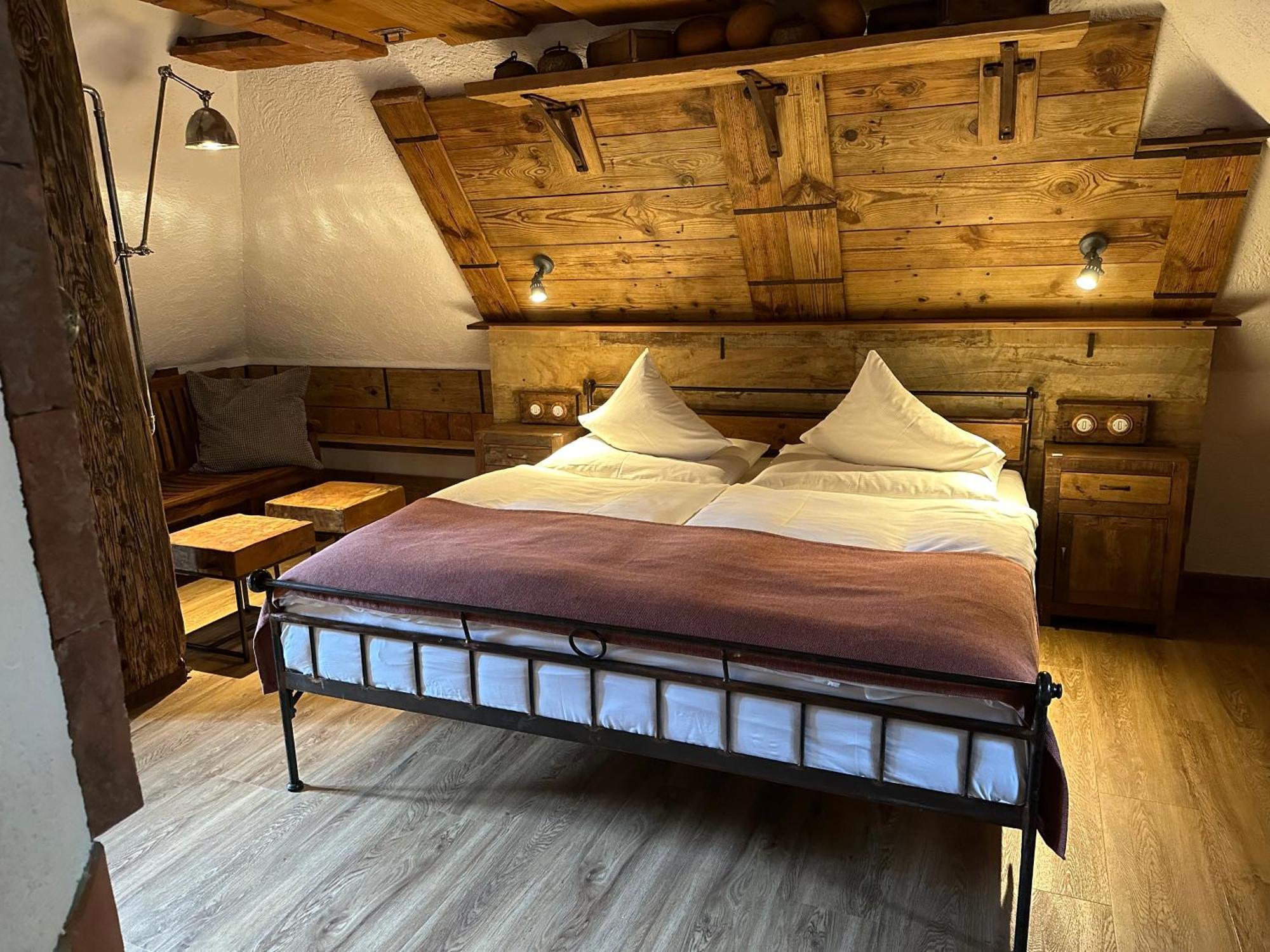 Romantik Hotel U Raka Prague Luaran gambar