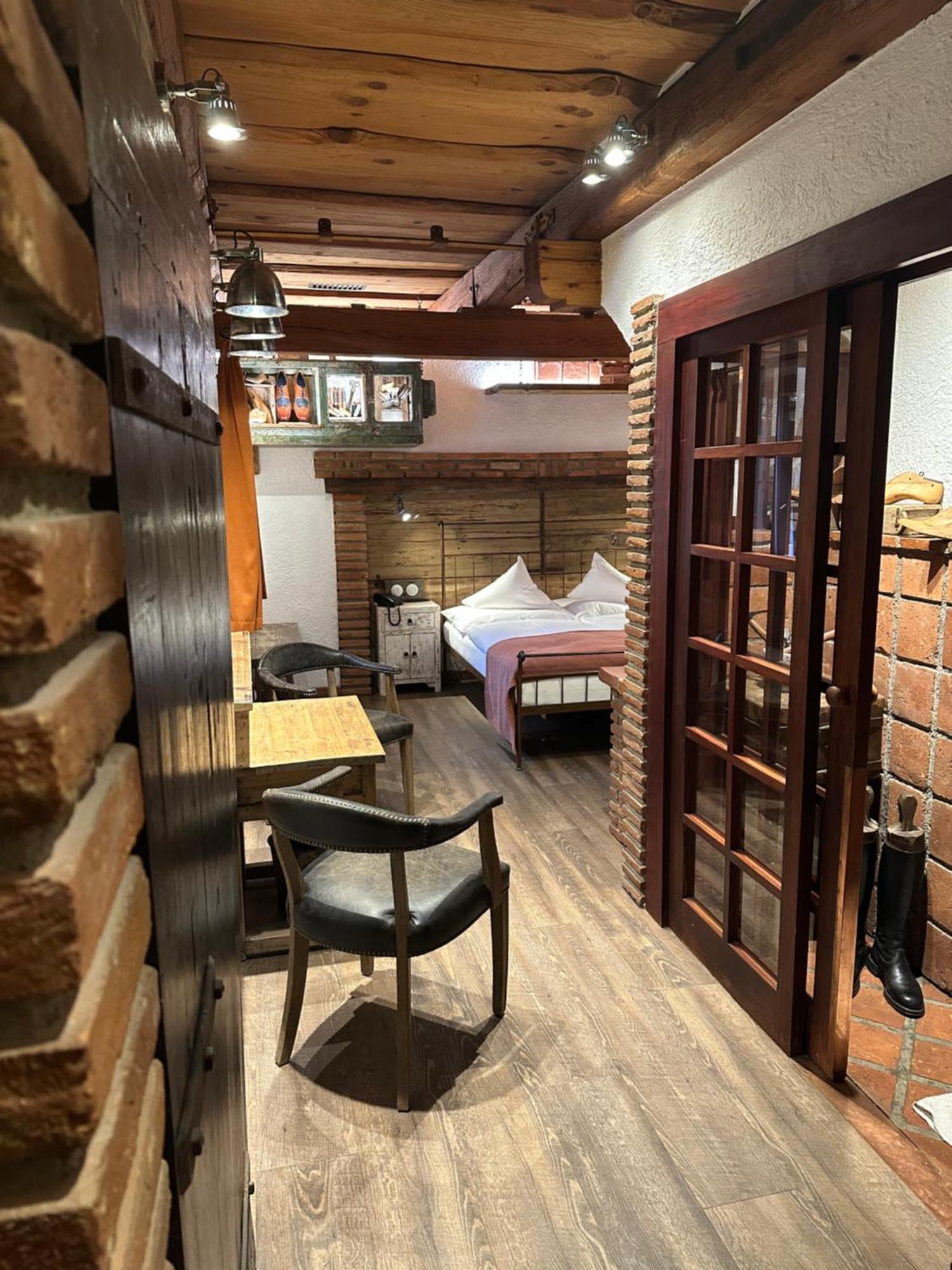 Romantik Hotel U Raka Prague Luaran gambar